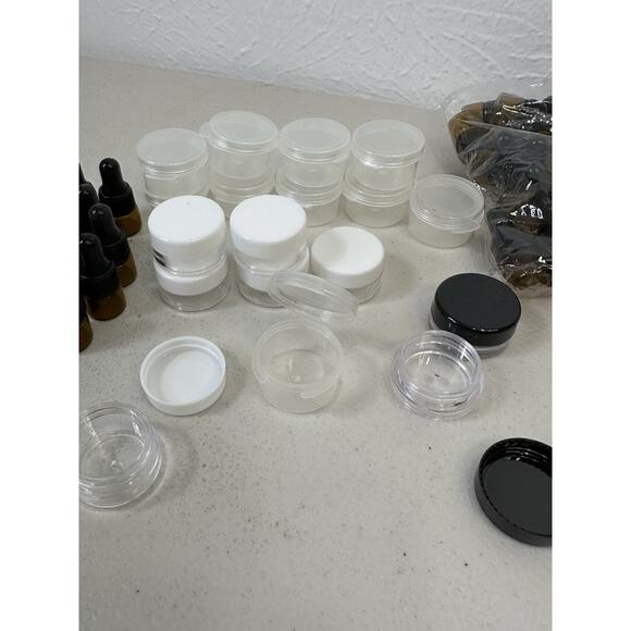 76 Mix Bundle Of Cosmetic Sample Containers Makeup, Paint, Oils, Skin & Haircare - Picture 7 of 8